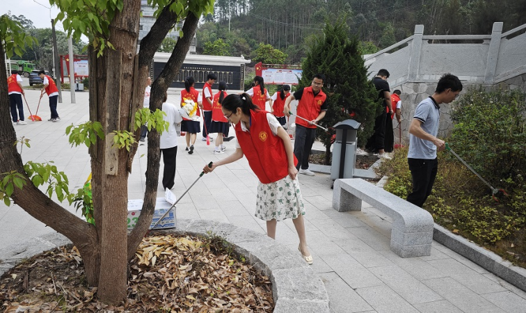 祭英烈傳紅色基因，擔(dān)使命踐行復(fù)興夢(mèng)——惠州理工學(xué)校開(kāi)展清明祭英烈活動(dòng)458.png